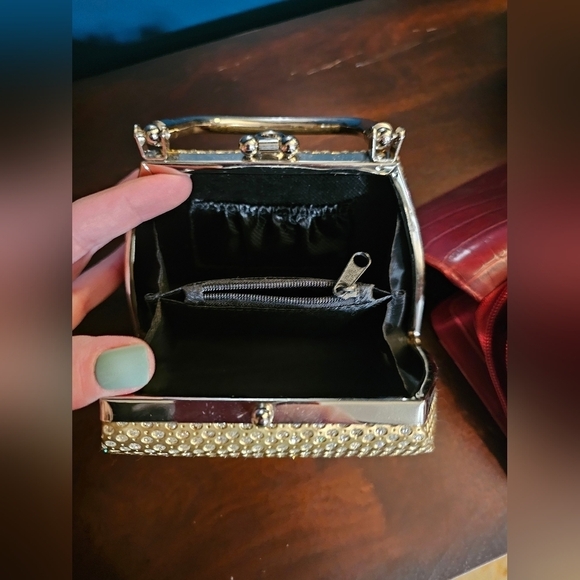 Small Handbag & Large Wallet - Picture 4 of 10